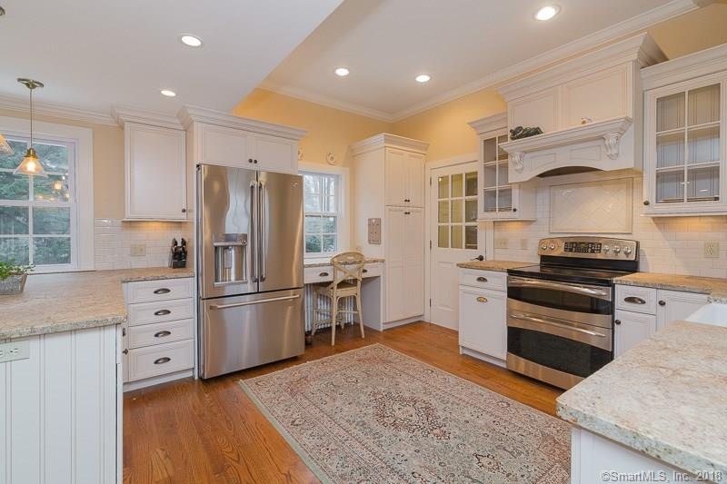 11 Cottage St, Ridgefield, CT 06877 - photo 1