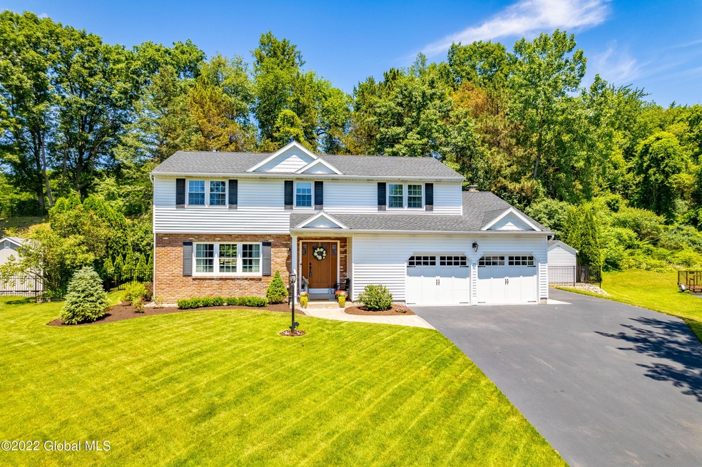 29 Green Meadows Ln, Albany, NY 12211 - photo 1