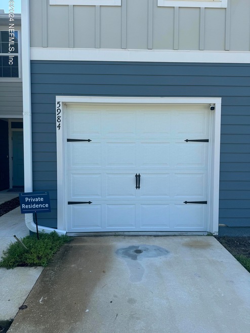 5984 Creekside Crossing Dr, Jacksonville, FL 32210 - photo 1