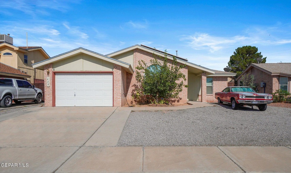 428 Katherine Dr, Horizon City, TX 79928 - photo 1