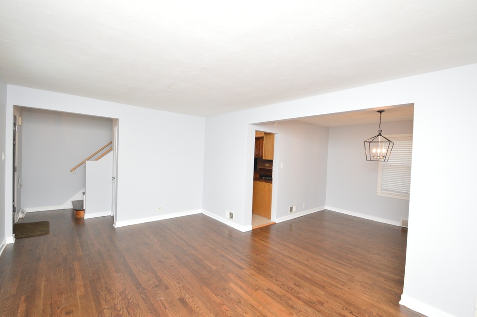 744 Norfolk Ave, Westchester, IL 60154 - photo 1