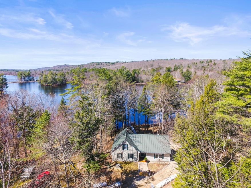 20 Lucien Dr., Litchfield