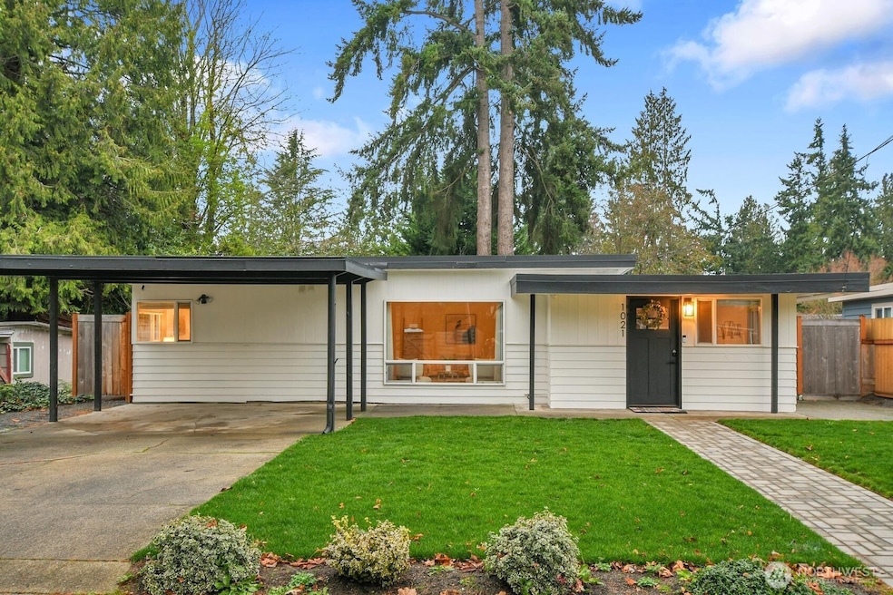 1021 Walnut St, Edmonds, WA 98020 - photo 1