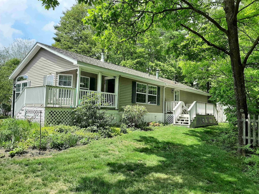 16 Blue Jay Lane