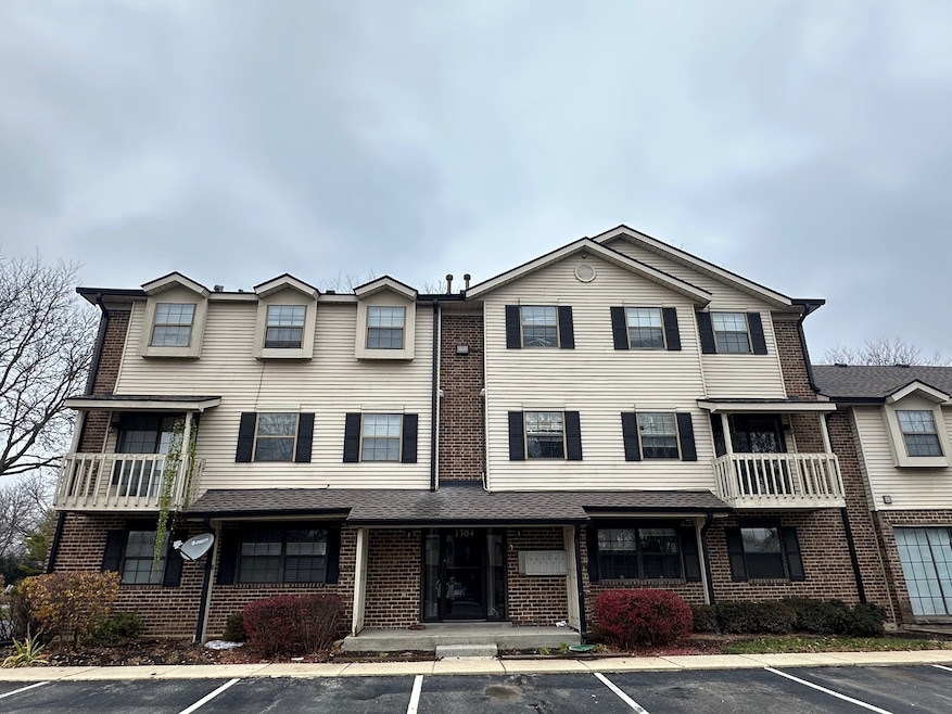 1504 W Jefferson Ave unit A, Naperville, IL 60540 - photo 1
