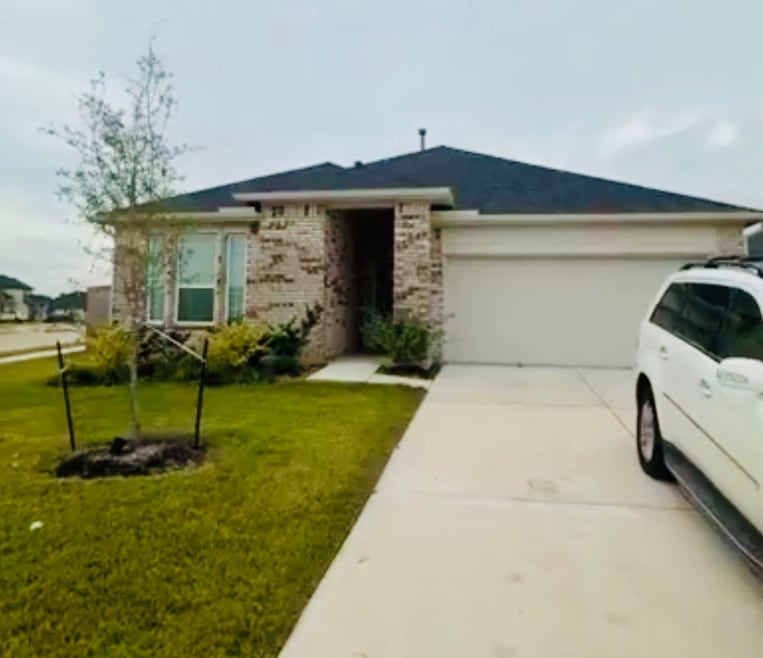 12103 Wooden Mill Ln, Santa Fe, TX 77510 - photo 1