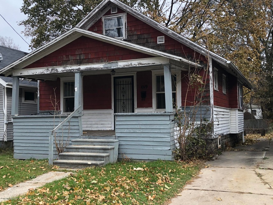 1019 S Holmes St, Lansing, MI 48912 - photo 1