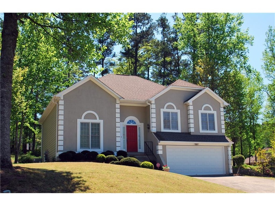 Welcome Home to Carriage Oaks. Minutes from the Ma