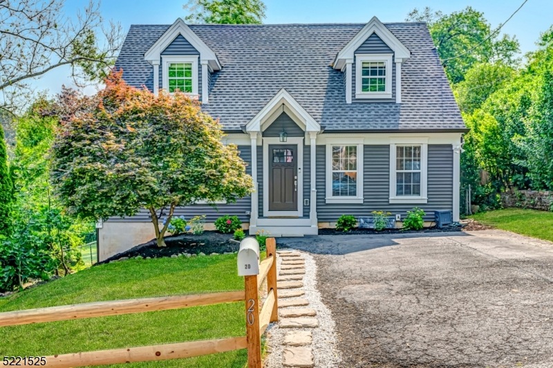 20 Thompson St, Bernardsville, NJ 07924 - photo 1