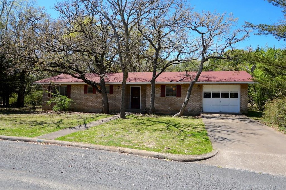 109 Glenwood Dr, Fredericksburg, TX 78624 - photo 1
