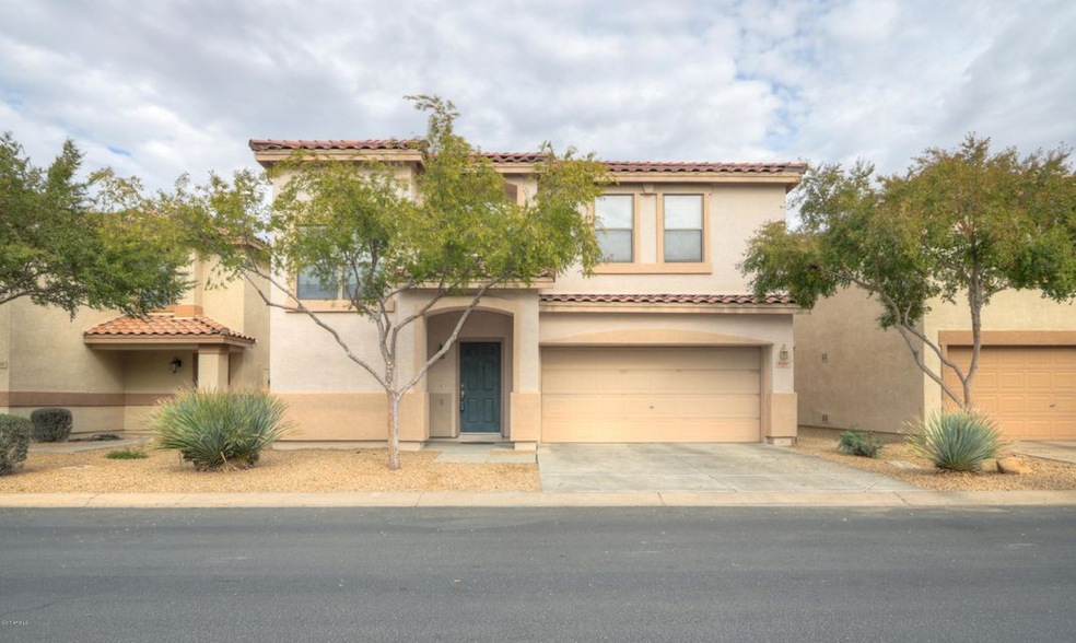 640 E Woodsman Place unit II, Chandler, AZ 85286 - photo 1