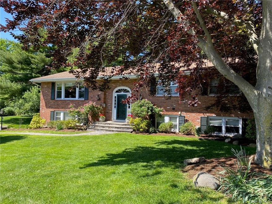 25 Dogwood Ln, Irvington, NY 10533 - photo 1