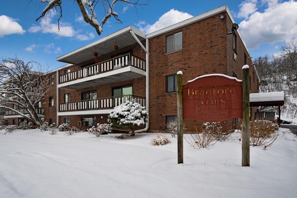 80 N Warren St unit 23, Woburn, MA 01801 - photo 1