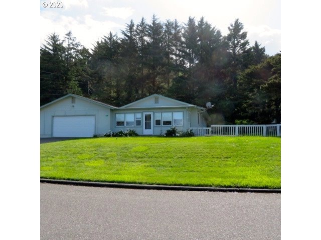 30401 Hillside Terrace, Gold Beach, OR 97444 - photo 1