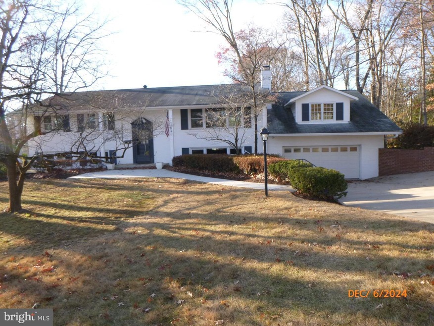 4128 Doveville Ln, Fairfax, VA 22032 - photo 1