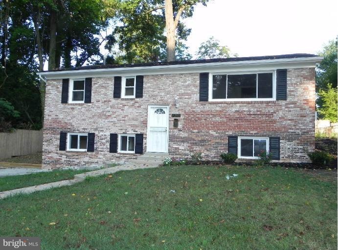 7022 Canyon Dr, Capitol Heights, MD 20743 - photo 1