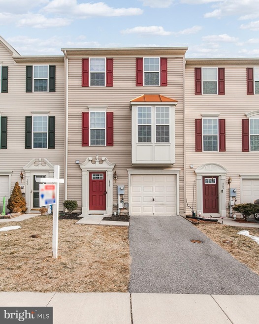 203 Tidewater Terrace, Falling Waters, WV 25419 - photo 1