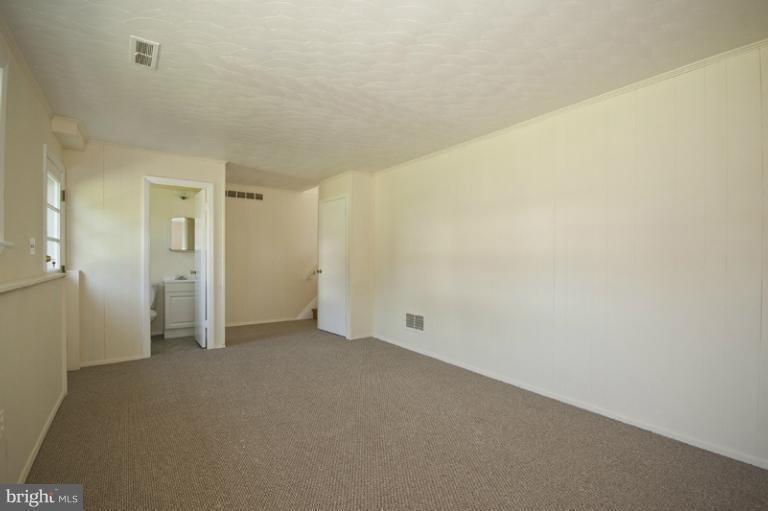 2141 Suburban Greens Dr, Lutherville Timonium, MD 21093 - photo 1