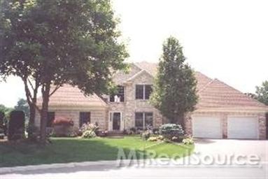 2950 Woodstock Cir, Port Huron, MI 48060 - photo 1
