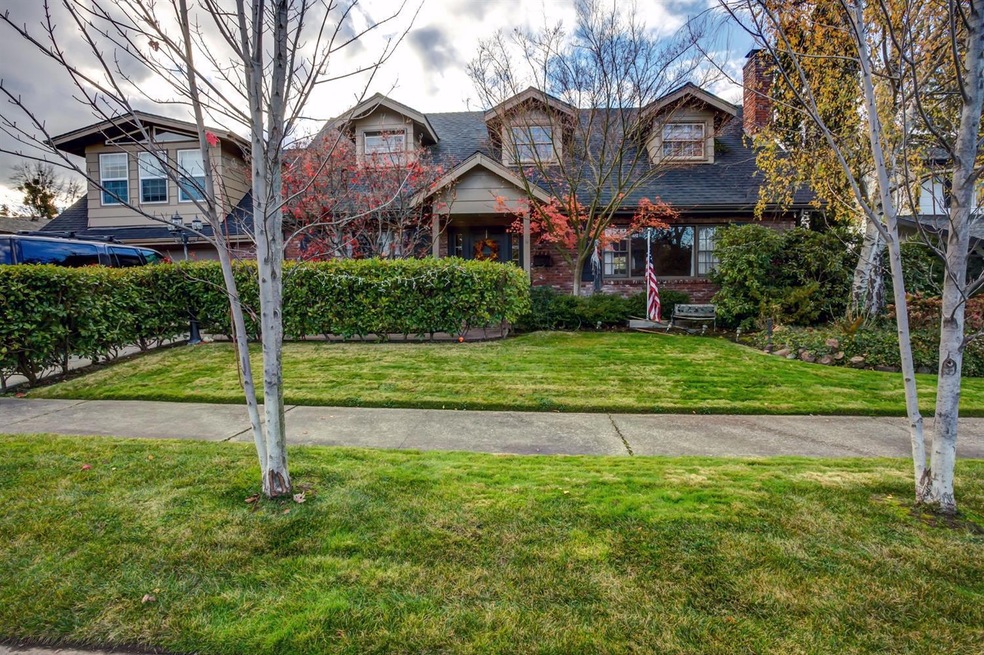 1485 Honeysuckle Ave, Medford, OR 97504 - photo 1