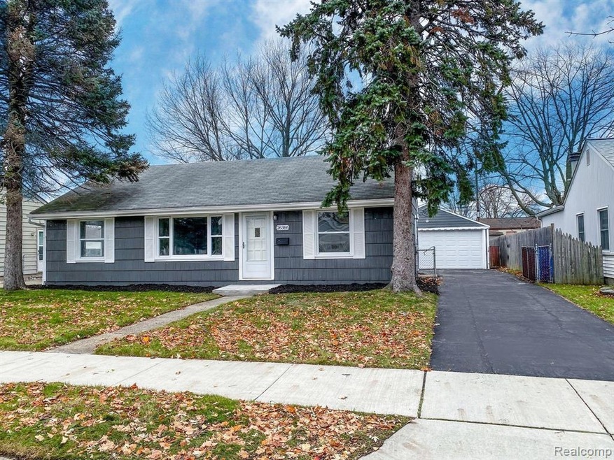 26366 Ridgemont St, Roseville, MI 48066 - photo 1