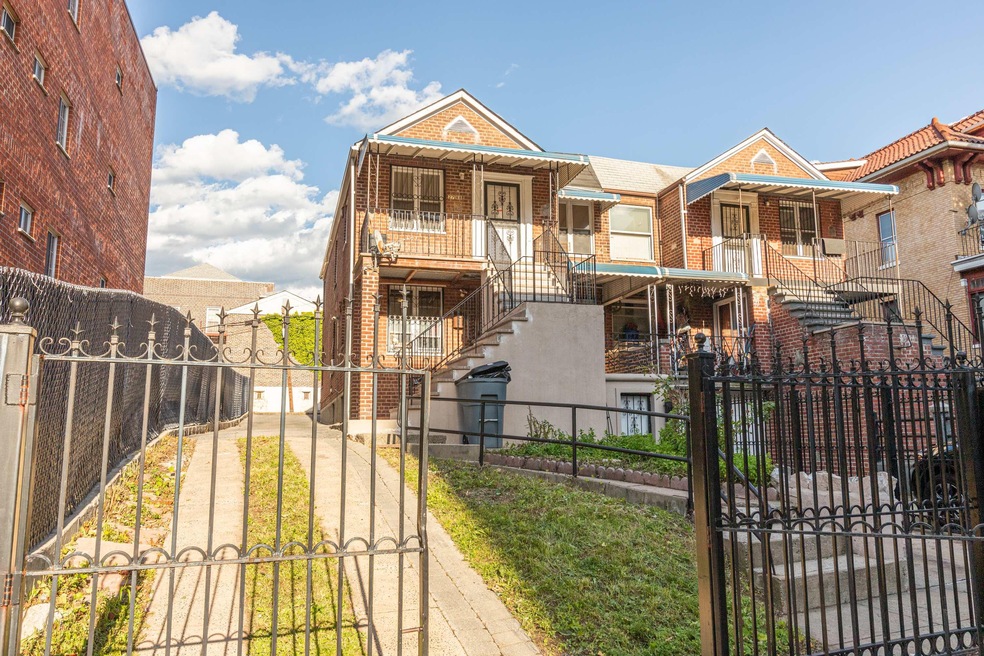 2788 Sedgwick Ave unit 1, Bronx, NY 10468 - photo 1