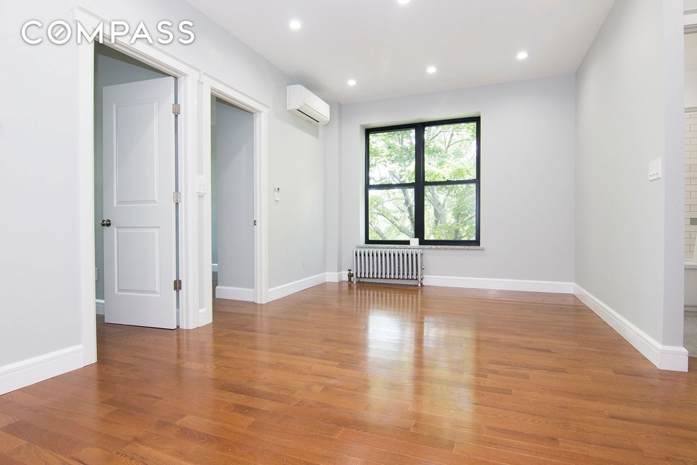 22-55 41st St unit 1F, Astoria, NY 11105 - photo 1