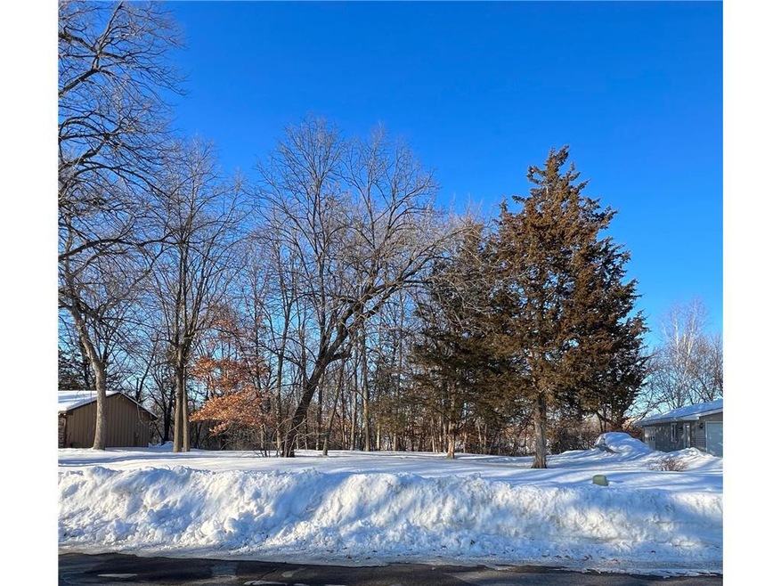 A rare find! Majestic lot in the heart of St. Mich