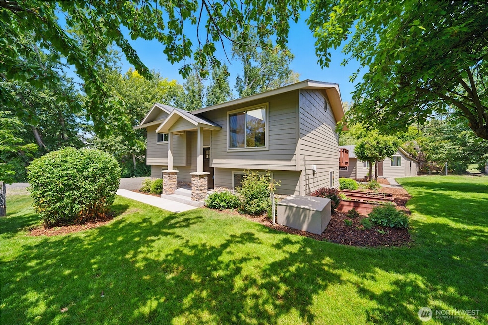 34 Cochran St, Dixie, WA 99329 - photo 1