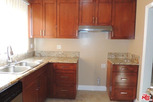 22014 Galvez St, Woodland Hills, CA 91364 - photo 1