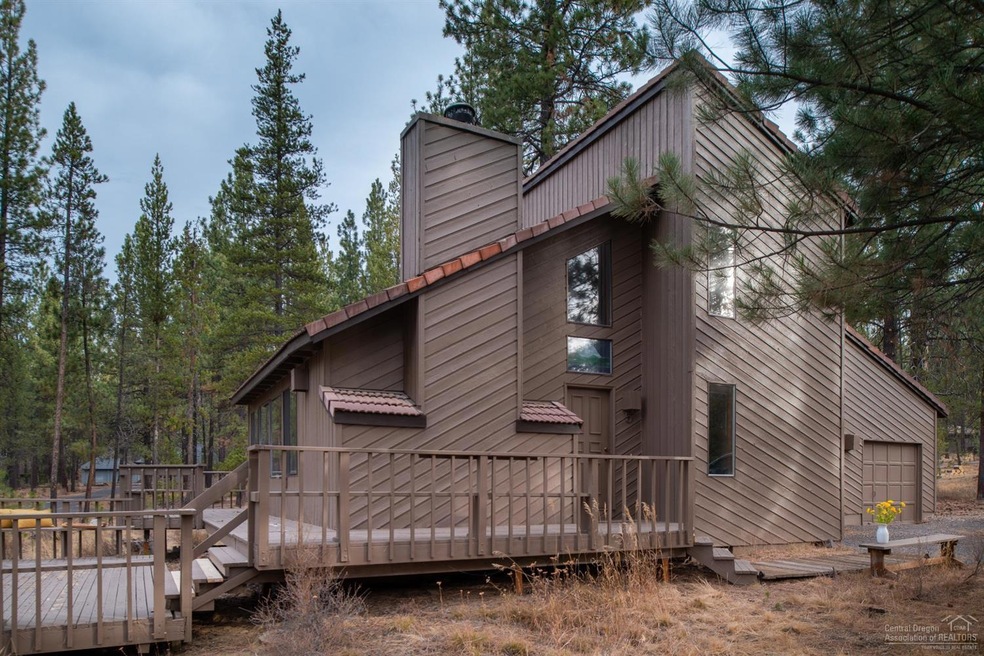 57383 Lost Ln, Sunriver, OR 97707 - photo 1