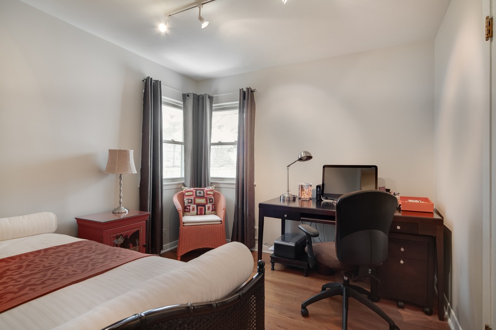 471 S Fairview Ave, Elmhurst, IL 60126 - photo 1