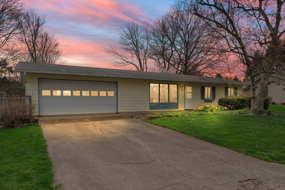 204 W 15th St, La Porte, IN 46350 - photo 1