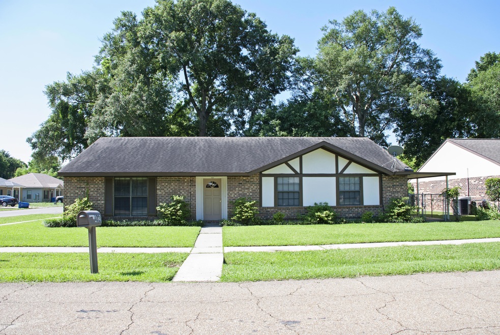 1_Outside Front