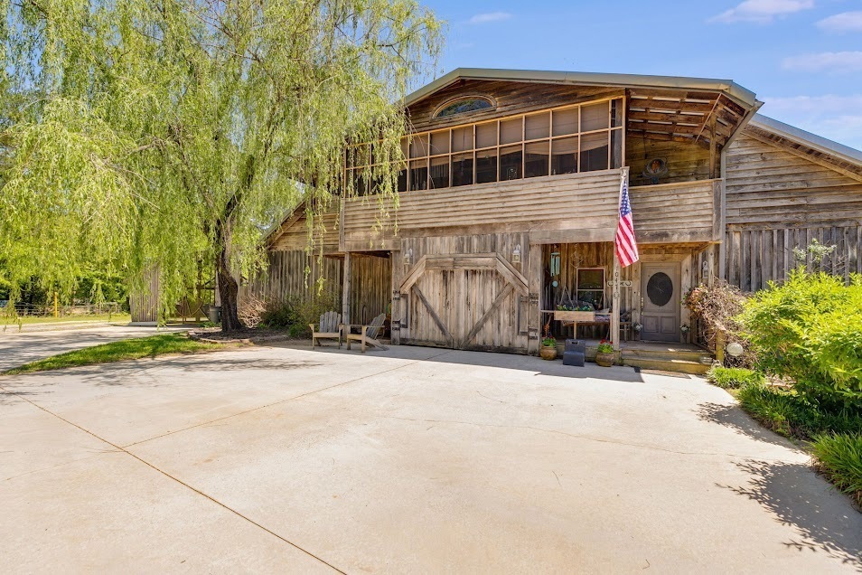 1047 Old Driver Rd, Whitesburg, GA 30185 - photo 1