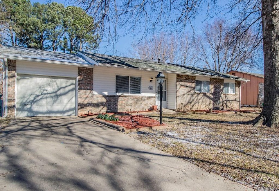 1405 W Beech Dr, Rogers, AR 72756 - photo 1