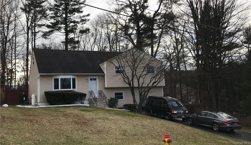 814 Terrace Place, Cortlandt Manor, NY 10567 - photo 1