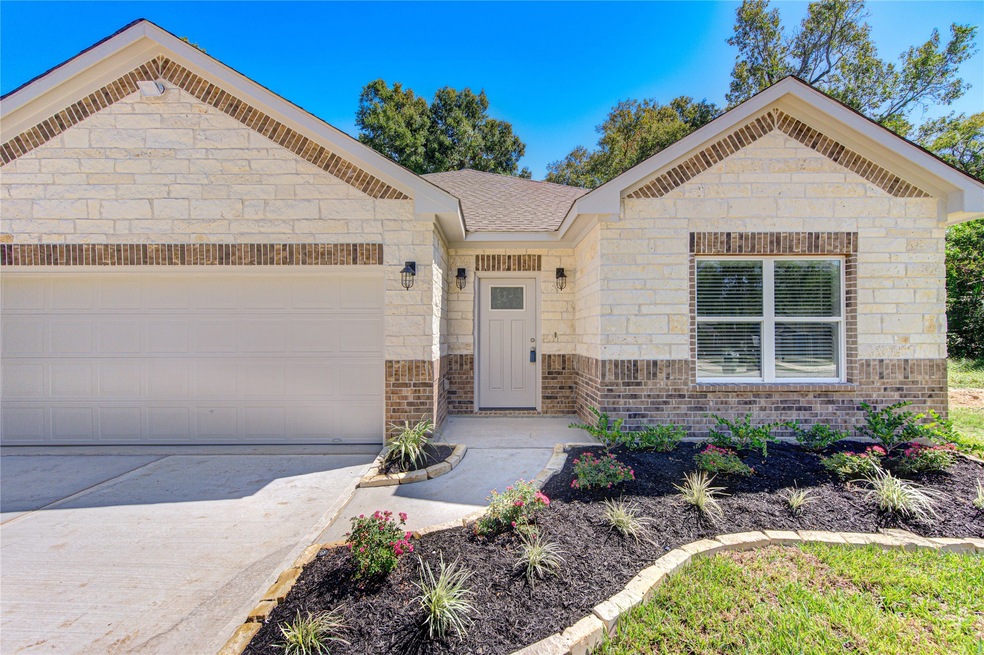 6200 Carver Rd, Houston, TX 77091 - photo 1