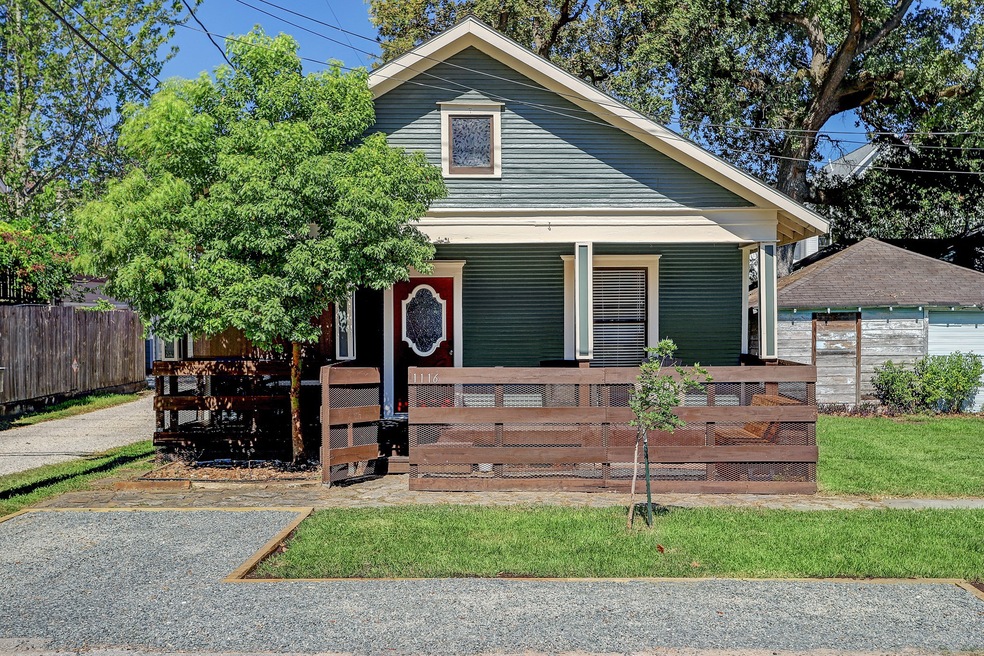 1116 Beverly St, Houston, TX 77008 - photo 1