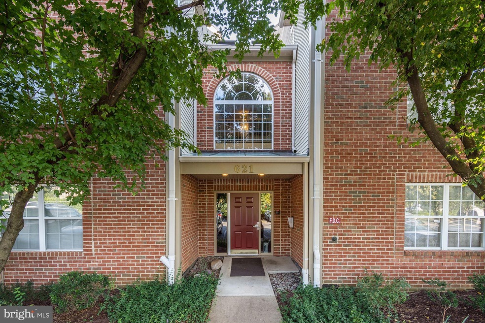 621 Admiral Dr unit 308, Annapolis, MD 21401 - photo 1