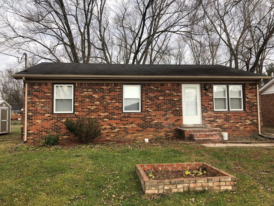 135 Boxwood Dr, Hopkinsville, KY 42240 - photo 1