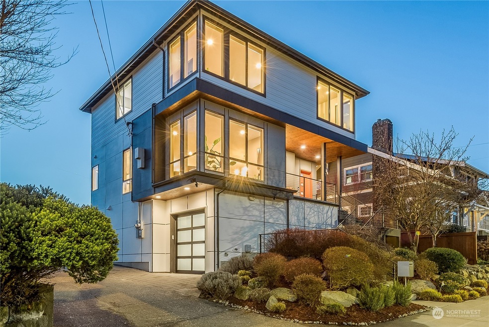 Sold $1,925,000 • Co-Listing Agent