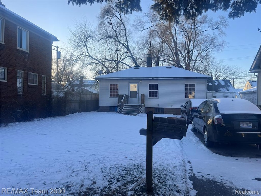 7509 Mettetal St, Detroit, MI 48228 - photo 1