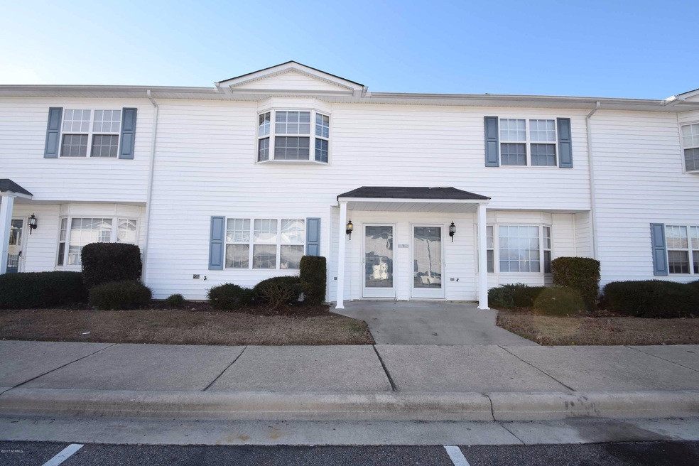 3951 Sterling Pointe Dr unit Ooo7, Winterville, NC 28590 - photo 1