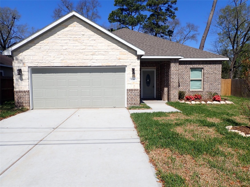 8703 Lanewood Dr, Houston, TX 77016 - photo 1