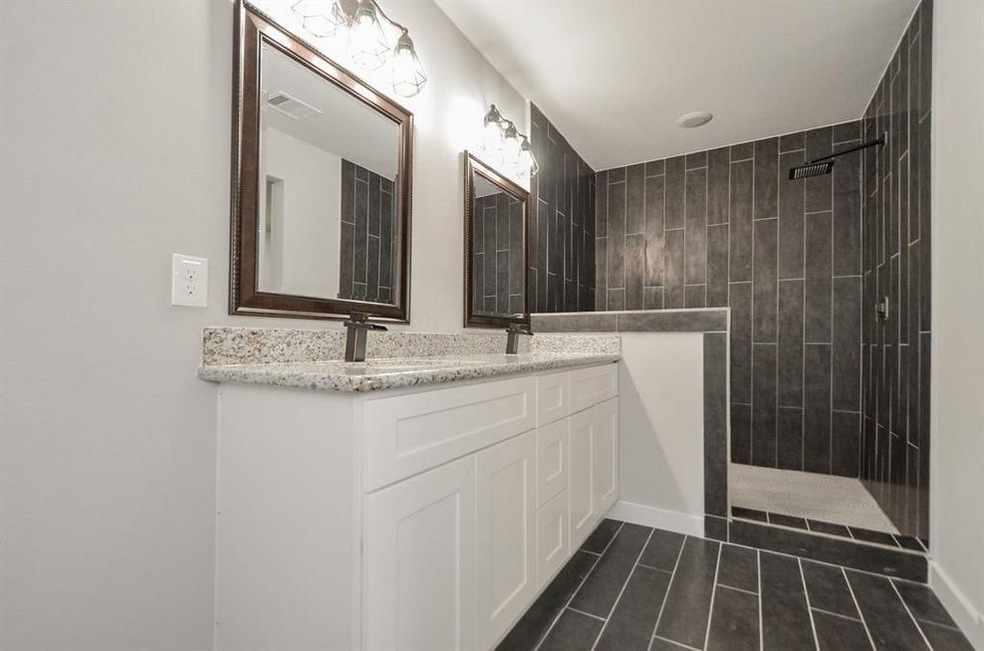 5743 Belvedere St, Houston, TX 77021 - photo 1