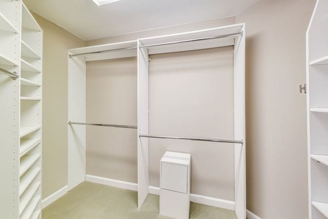 33 Regent Wood Rd, Northfield, IL 60093 - photo 1