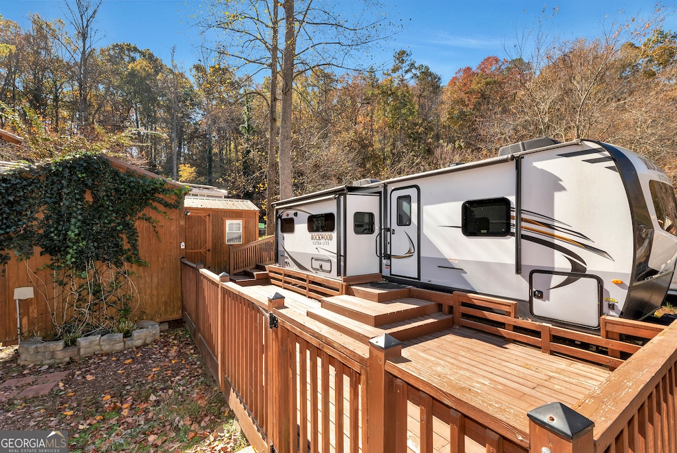 518 Riverside Dr, Cleveland, GA 30528 - photo 1