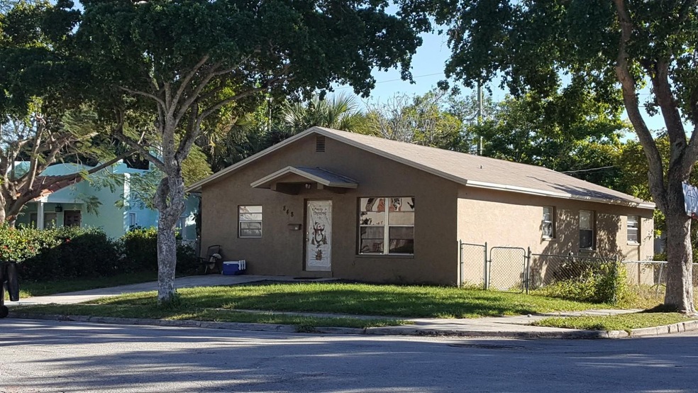 848 30th Ct, West Palm Beach, FL 33407 - photo 1