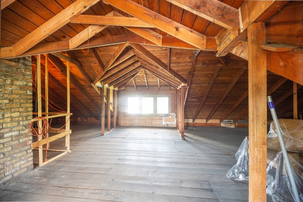 1163 E Walnut Ave, Des Plaines, IL 60016 - photo 1